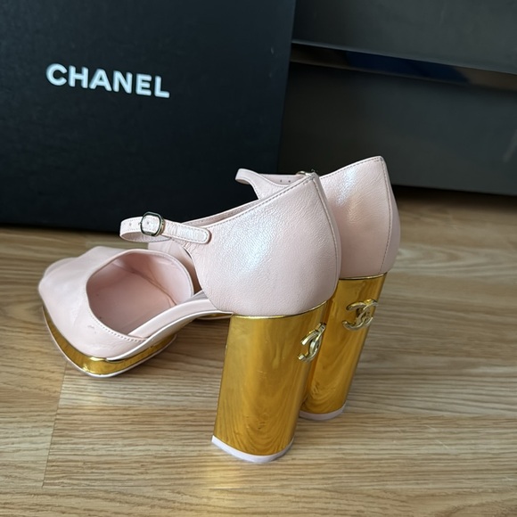 Chanel sandals authentic! - Picture 12 of 16